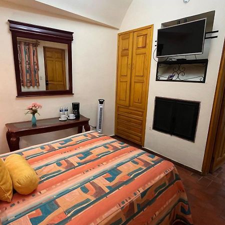 Hotel Antigua Casa De Piedra Σαν Μιγκέλ ντε Αγιέντε Εξωτερικό φωτογραφία